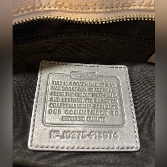 Coach Gray and Cream Signature Shoulder Bag - Picture 3 of 11